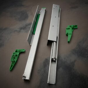 BOTTOM MOUNTED SLIDES SOFT CLOSING