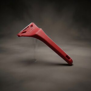 WINDOW SCRAPER W SHARP BLADE